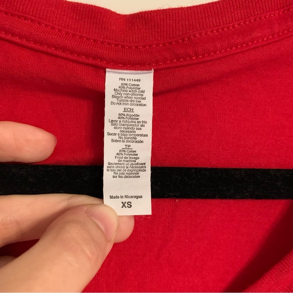 Wonder Woman women’s size extra small red gold t-shirt top - Picture 7 of 8